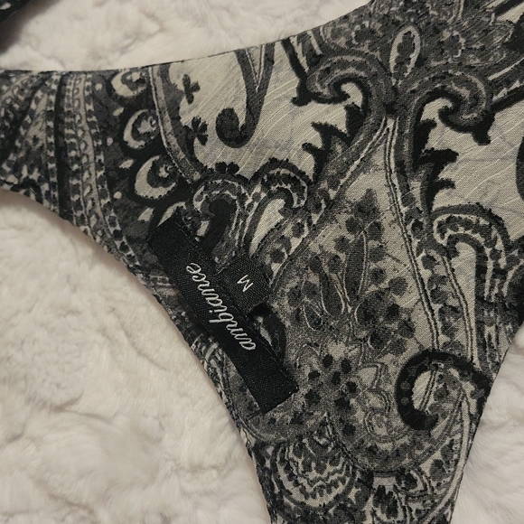 Ambiance Black Paisley Chiffon Tank Top, Women's Medium, Excellent Condi… - Picture 2 of 6